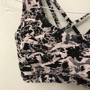 Lululemon free to be serene bra